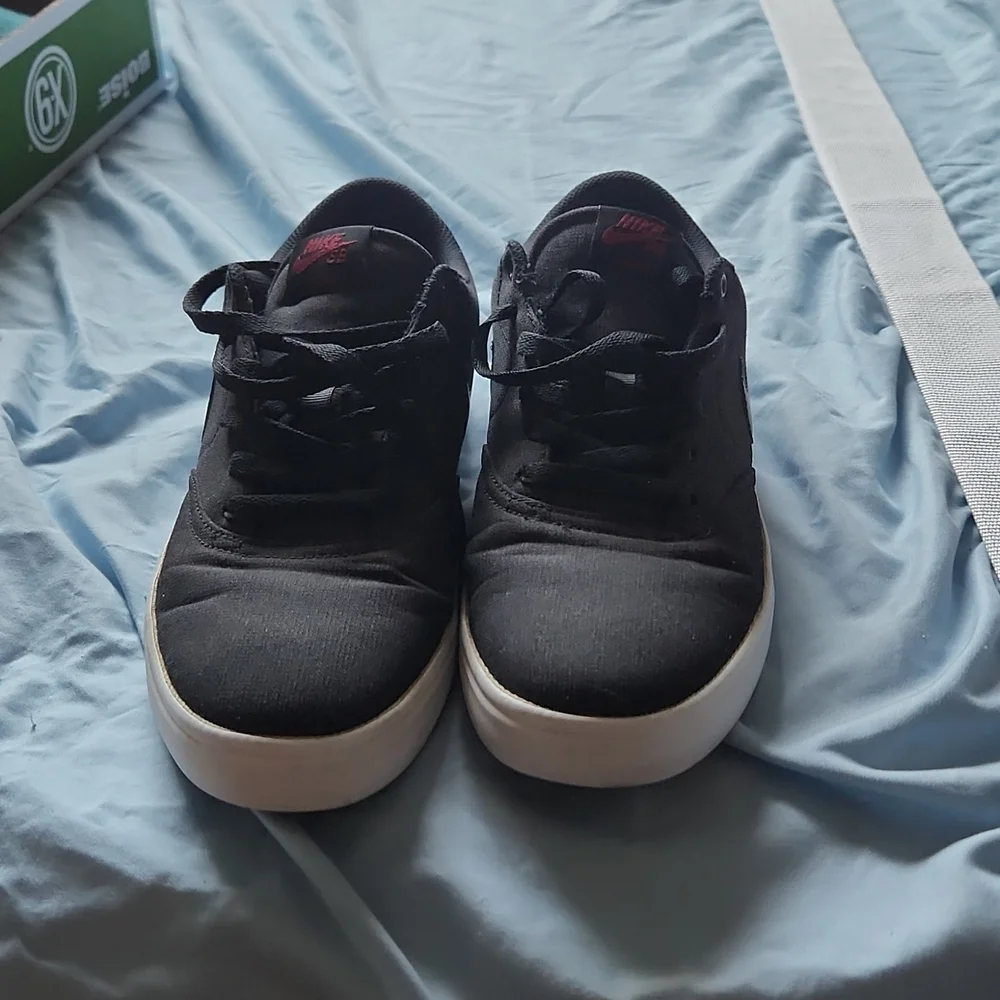 Black Nike Shoes - Picture 3 of 3